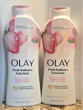 OLAY Fresh Radiance Body Wash in Pink and White